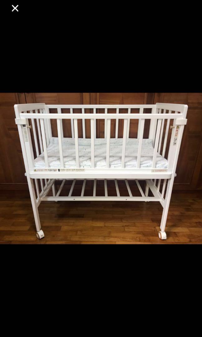 Soinel baby cot and Cosleeper, Babies & Kids, Baby Nursery & Kids
