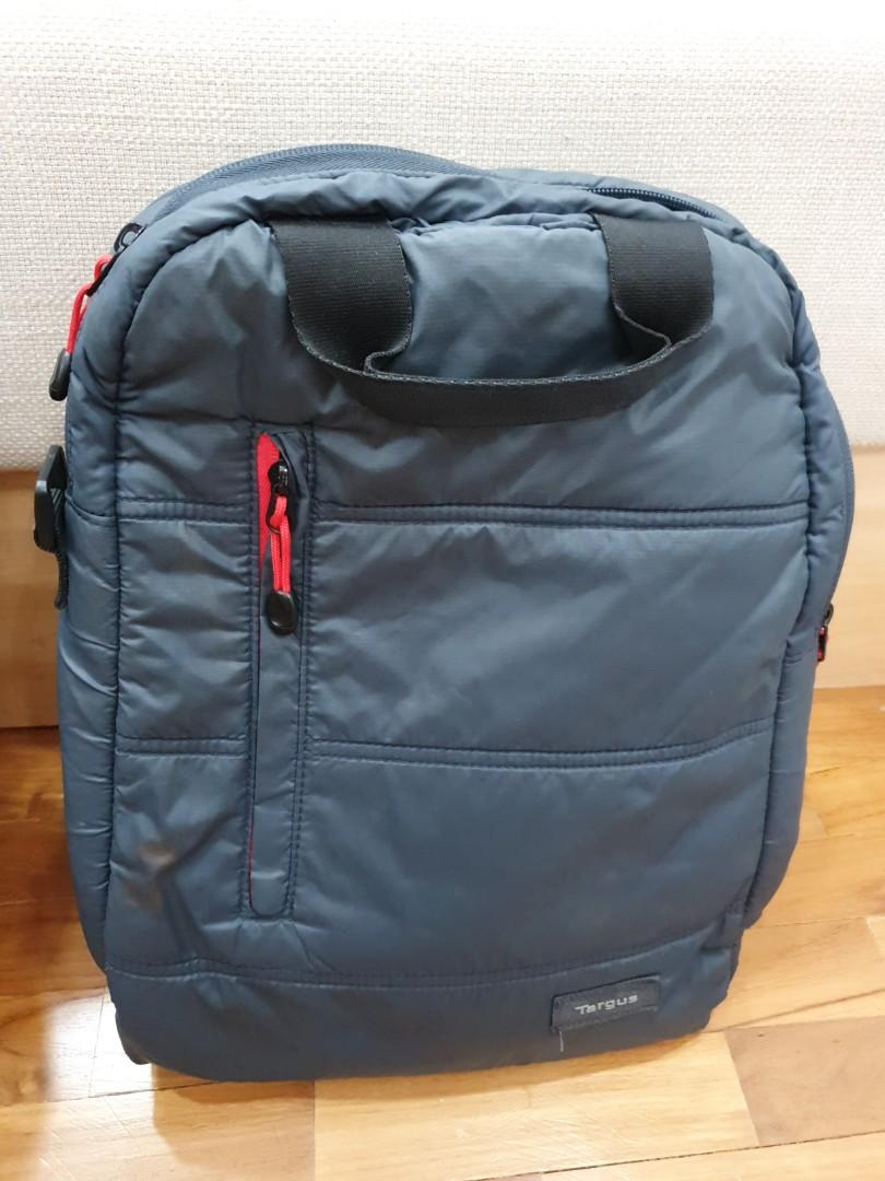 Targus laptop bag, Women's Fashion, Bags & Wallets, Backpacks on Carousell