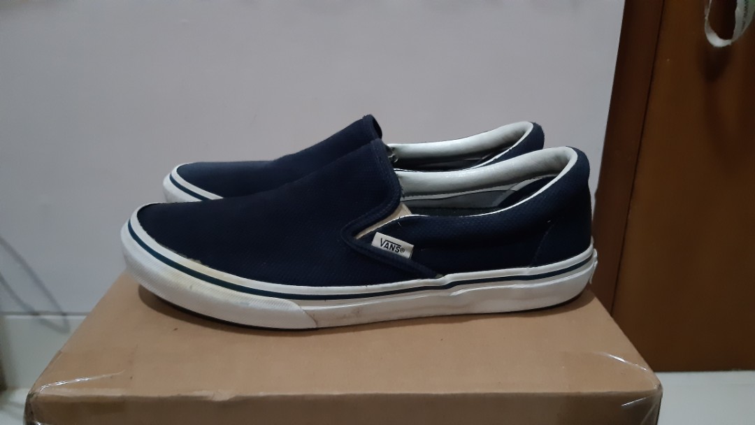 vans slip on navy kanoko