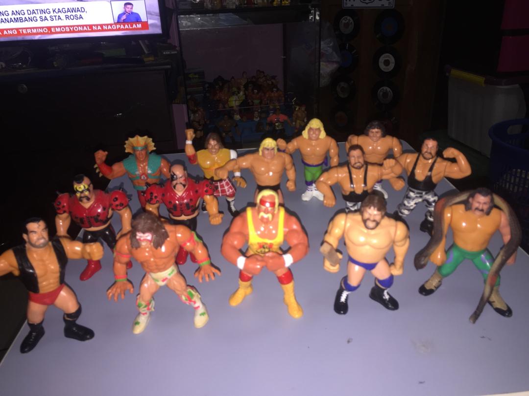 WWF HASBRO (Category: Action & Battle Toys) located in Tanza. Submitted by axljan0000000 (Listing ID 232659998, Image 1). Description: 14 pcs wwf hasbro for 7k .