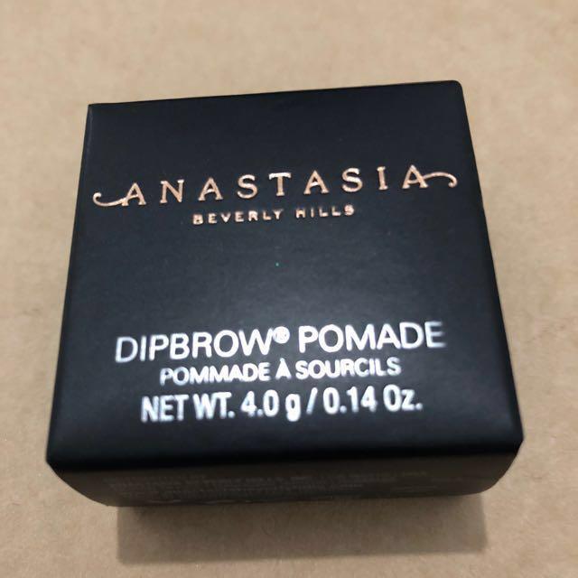 Anastasia Beverly Hills Dipbrow Pomade (Category: Makeup) located in Iloilo. Submitted by Ennashop (Listing ID 154816281, Image 2). Description: Shade: Medium Brown Guaranteed Authentic (directly from US) Waterproof, matte pomade Available onhand RFS: mistakenly purchased 2 items .