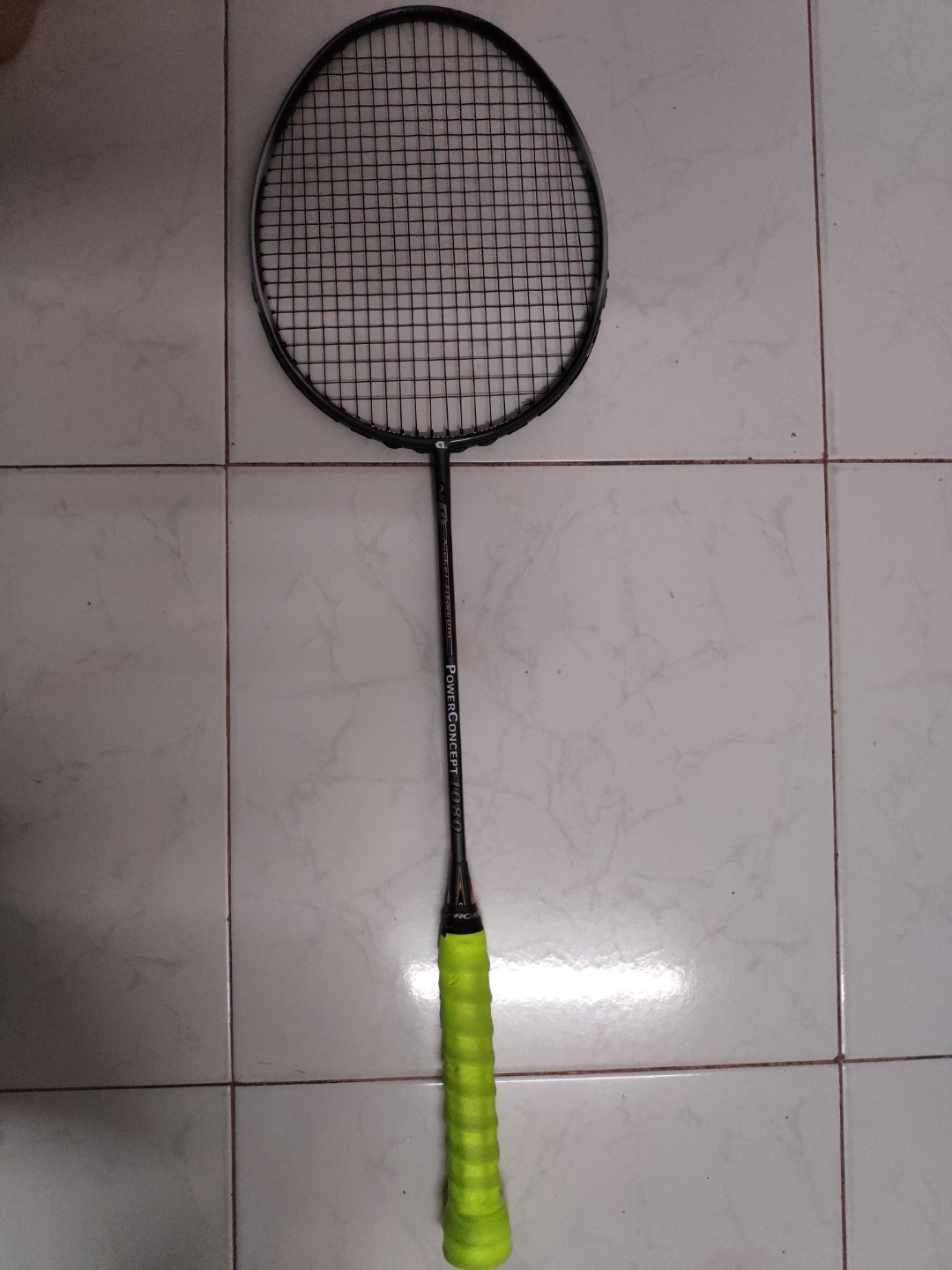 Apacs Badminton Racket, Sports Equipment, Sports & Games, Racket & Ball