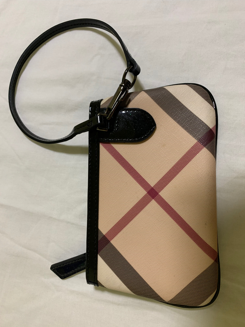 Burberry best sale wristlet pouch