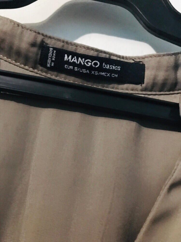 Mango Dress / Maternity Dress (Category: Maternity wear) located in Quezon City. Submitted by msjhie21 (Listing ID 232763043, Image 2). Description: Good condition Small yung size pero fit siya sa medium to large Pwede din maternity dress :).