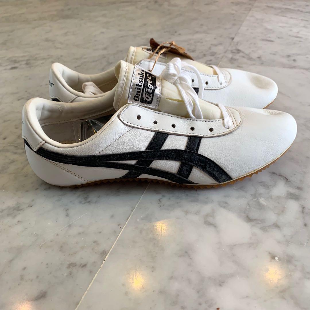 New Authentic Onitsuka Tiger Taichi Sneakers Womens Mens Shoes from Kill Bill (Category: Sneakers) located in Singapore. Submitted by popcorndogg (Listing ID 230050478, Image 2). Description: I bought these sneakers in the USA. Features the same Aasics onitsuka tiger shoes in Taichi, colour black and white. Current Prices are about 80 euros or SGD 130, get it here for a fraction. Condition: -Never worn, does not come in Box -Some factory cuts on 