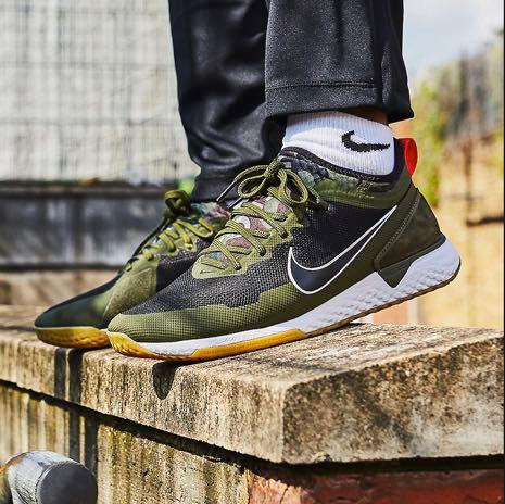 nike fc react trainers