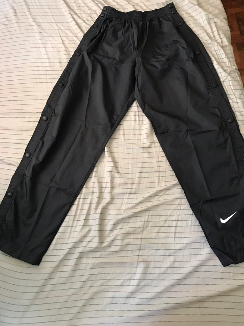 Nike Gym Pants, Men's Fashion, Activewear on Carousell