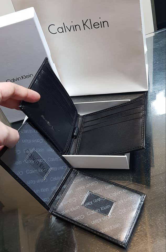 Calvin klein leather bookfold wallet and key fob set hotsell