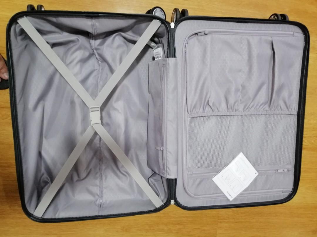 Samsonite luggage (medium size), Hobbies & Toys, Travel, Luggage on