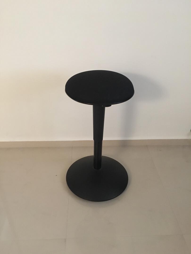 sittingstanding desk chair