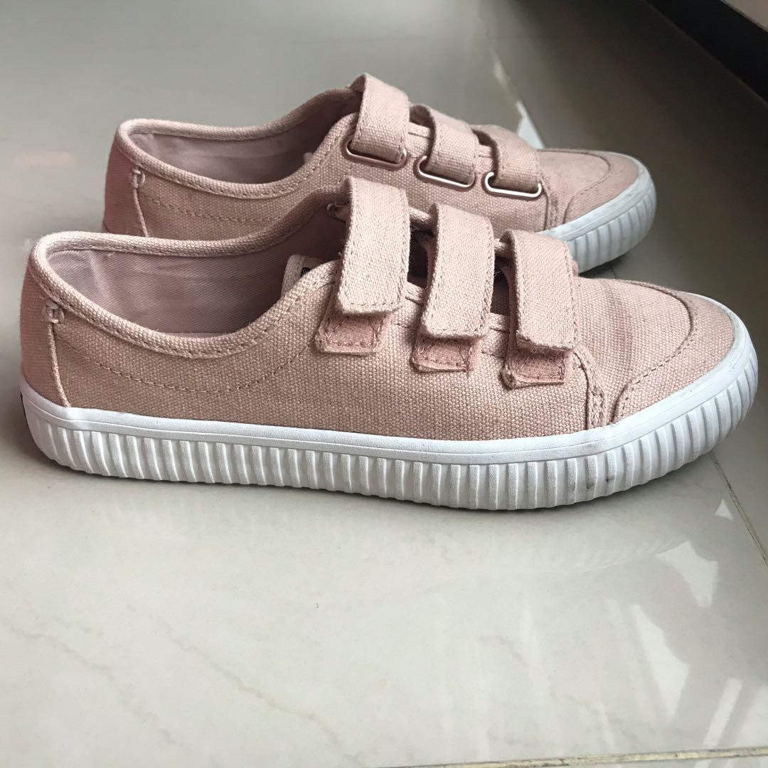 sperry rose crest creeper velcro sneaker Women s Fashion Footwear Sneakers on Carousell