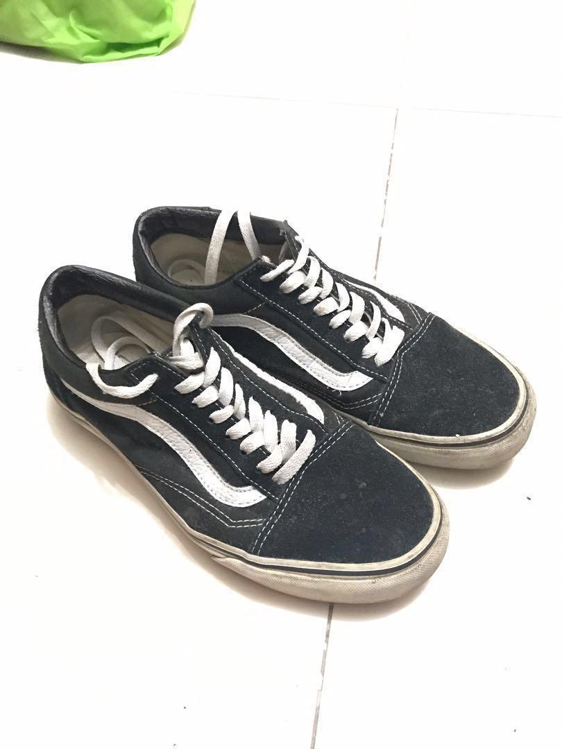 Vans Old Skool Men S Fashion Footwear Sneakers On Carousell