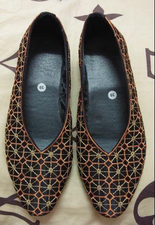 FREE ONGKIR! Batik Shoes