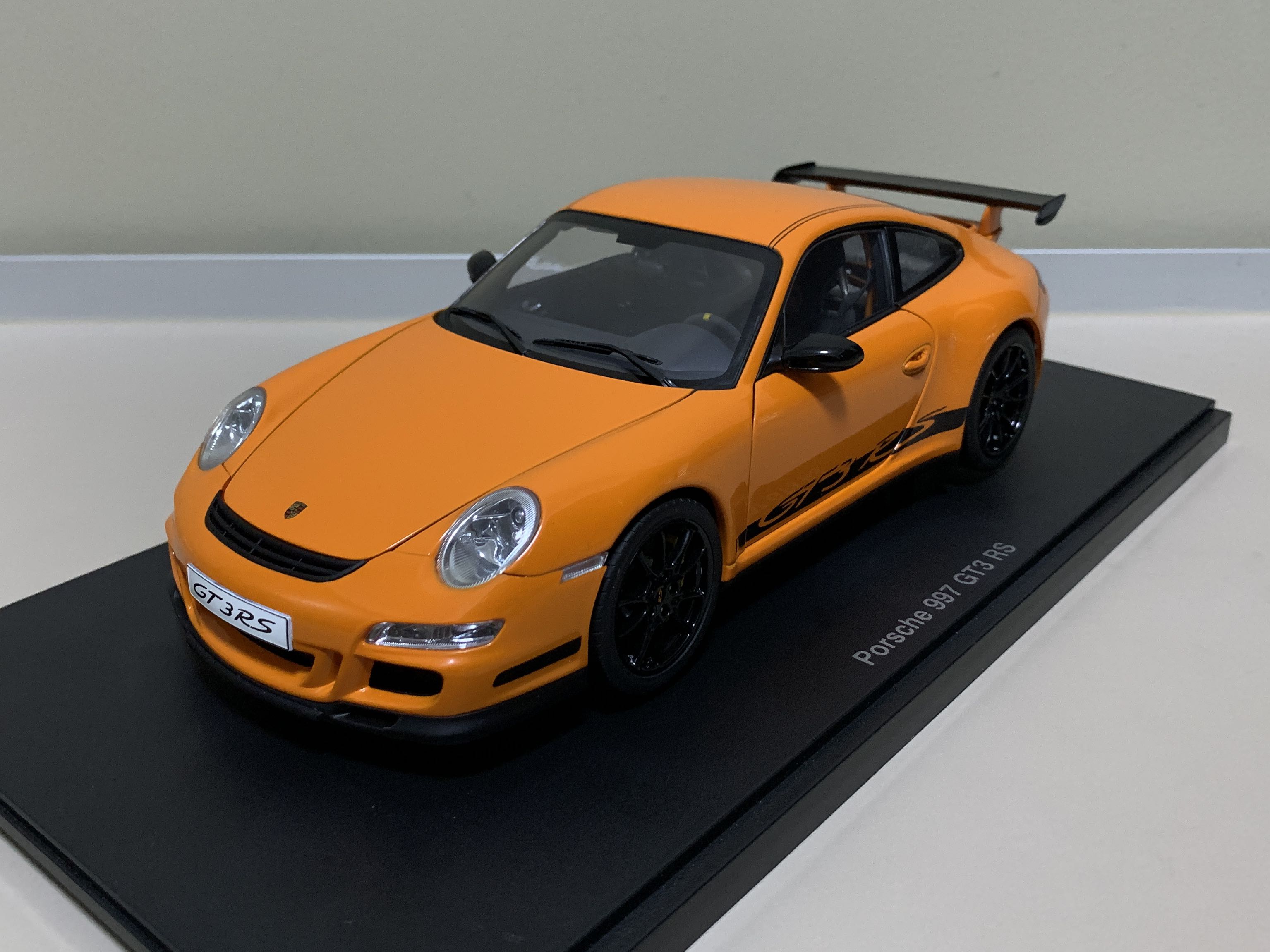 1/18 AUTOart ポルシェ 911 (991) GT3 RS - ミニカー