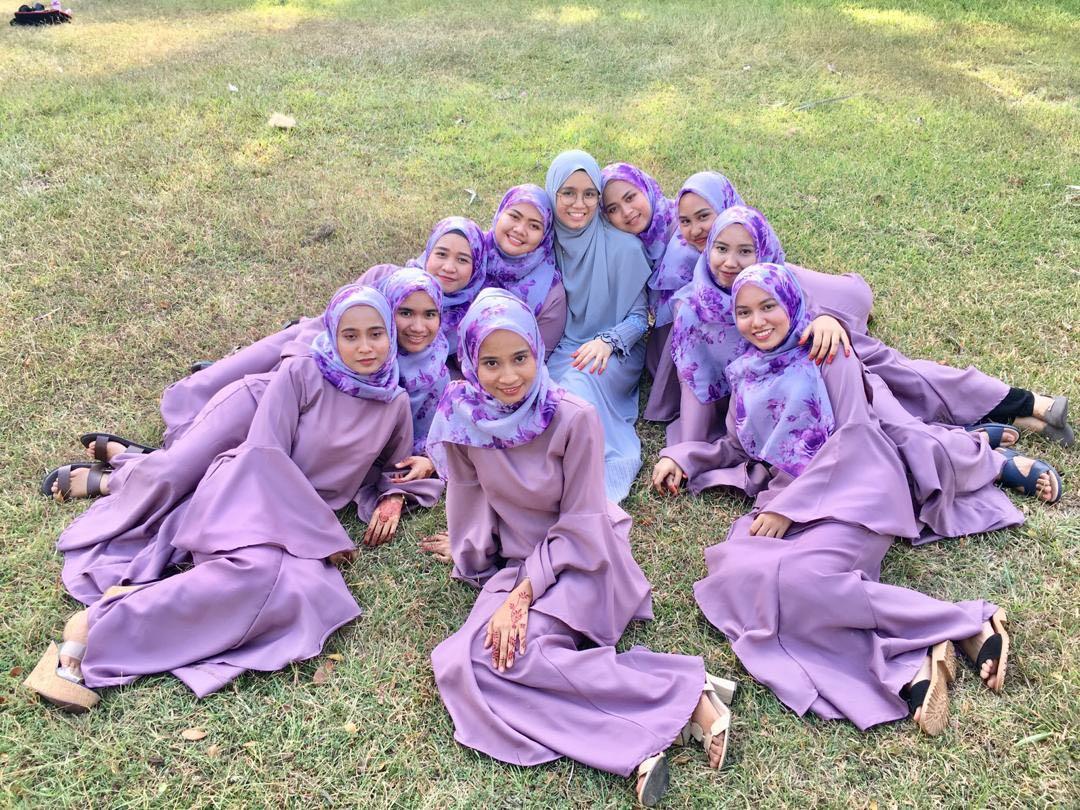 baju bridesmaid purple