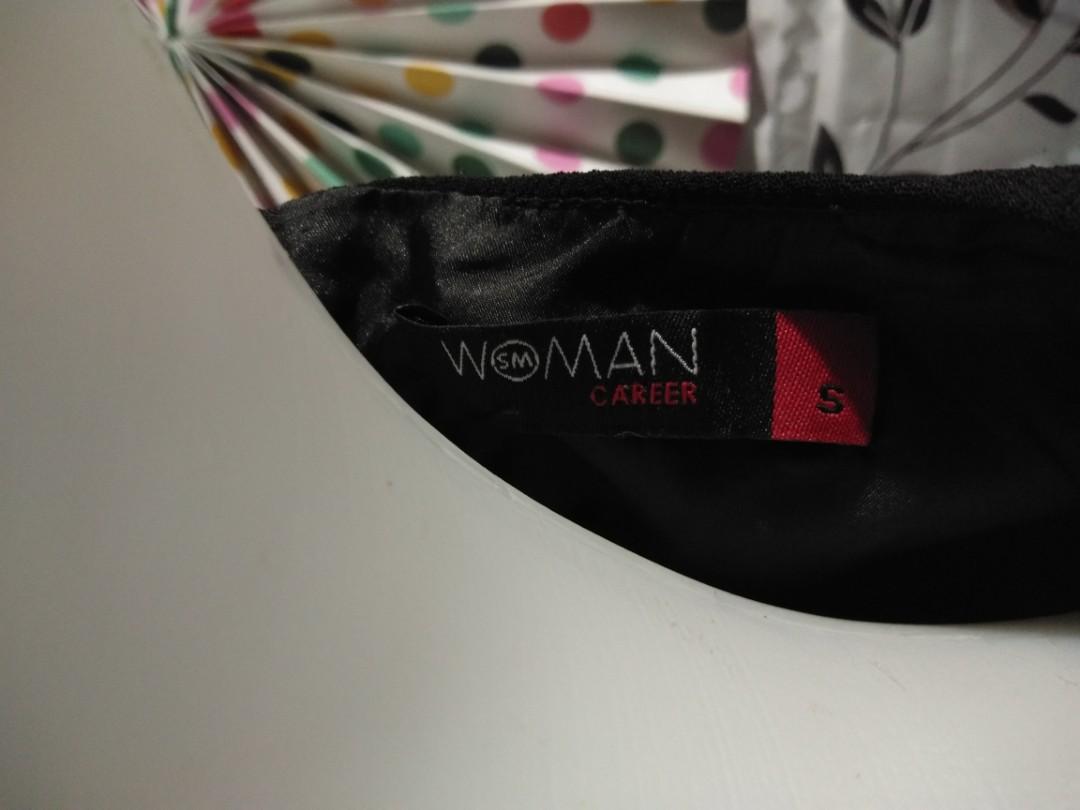 Black Woman dress (Category: Dresses) located in Caloocan City. Submitted by anglla21 (Listing ID 232958293, Image 2). Description: Very classy when worn Free size.