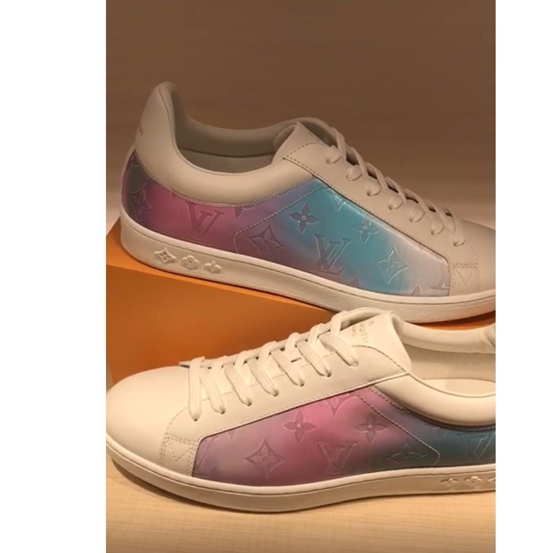 Louis Vuitton Luxembourg Rose prism iridescence , Men's Fashion, Footwear,  Dress Shoes on Carousell