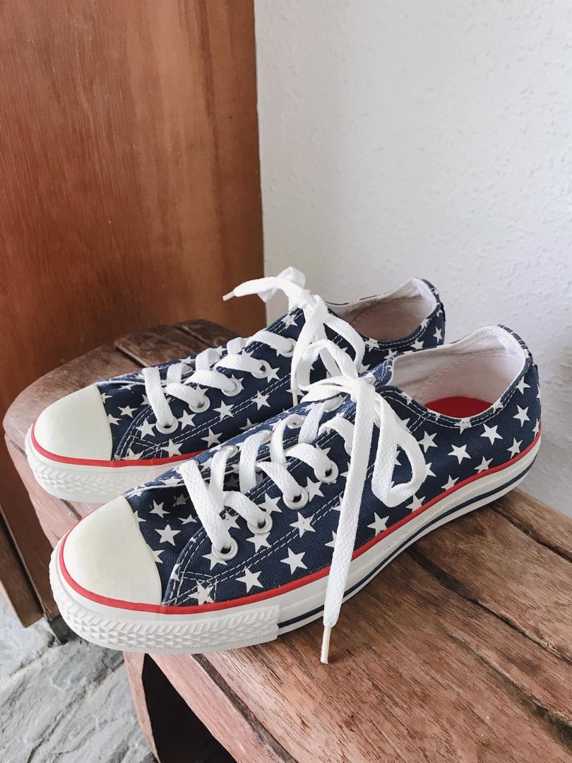 chuck taylor all star americana low top