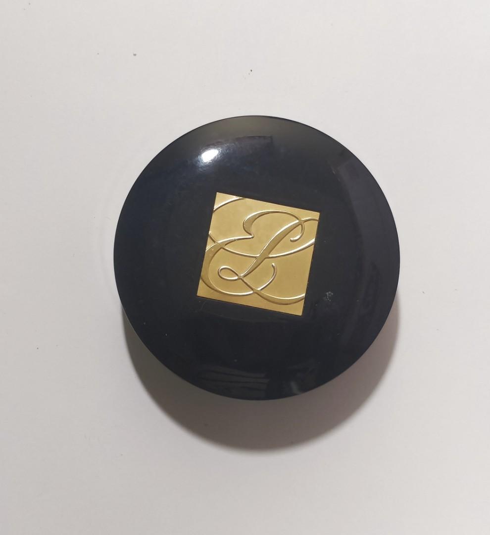 Estee Lauder Foundation Compact Powder Case (Category: Makeup) located in Quezon City. Submitted by lixire (Listing ID 232949819, Image 1). Description: Used case for Estee Lauder Powder Foundation. With a puff compartment. The gold paint inside has been worn out but still functional,.