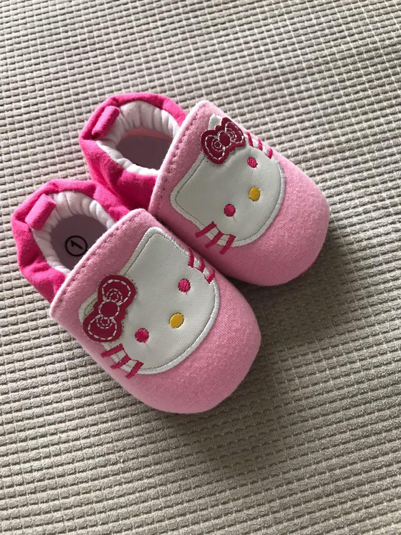 hello kitty baby shoes