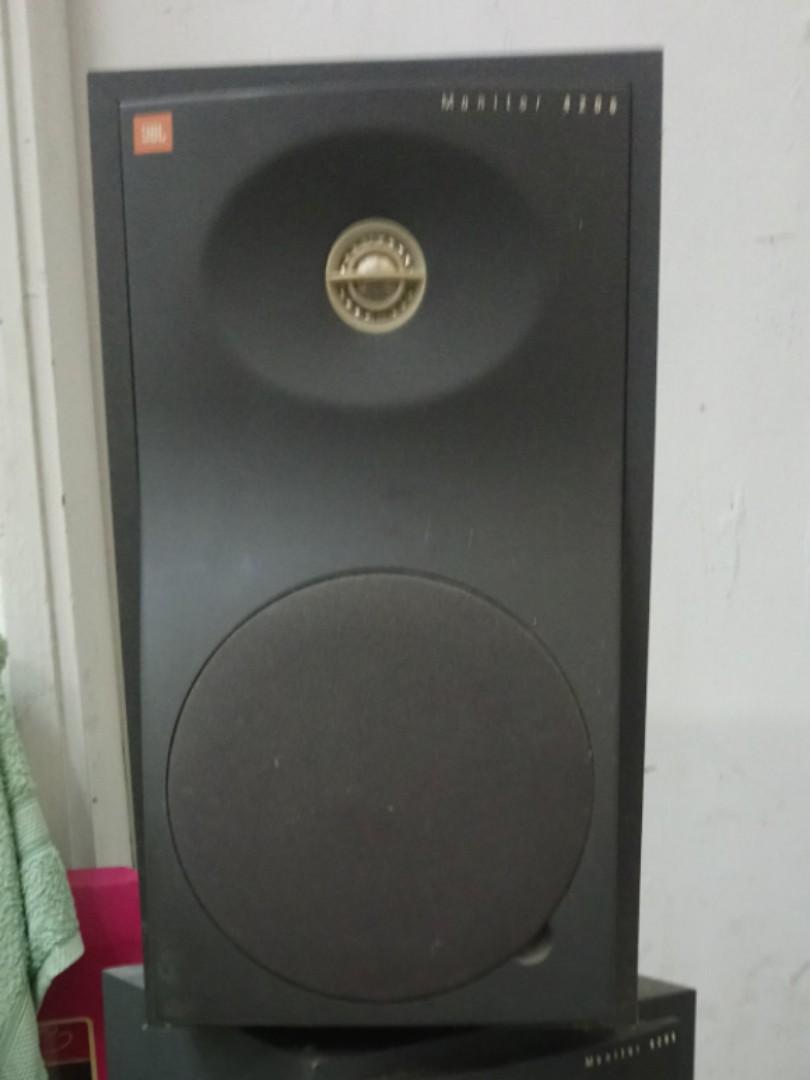 JBL 4206 studio monitor speaker, 音響器材, Soundbar、揚聲器、藍牙喇叭、耳擴 Carousell
