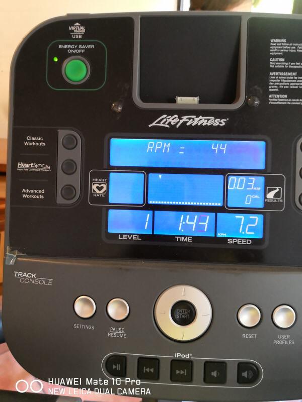 Life Fitness Track Console / Track Recumbent Lifecycle Exercise Bike