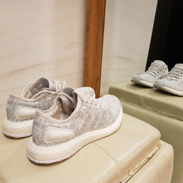 gucci gg supreme low top sneakers