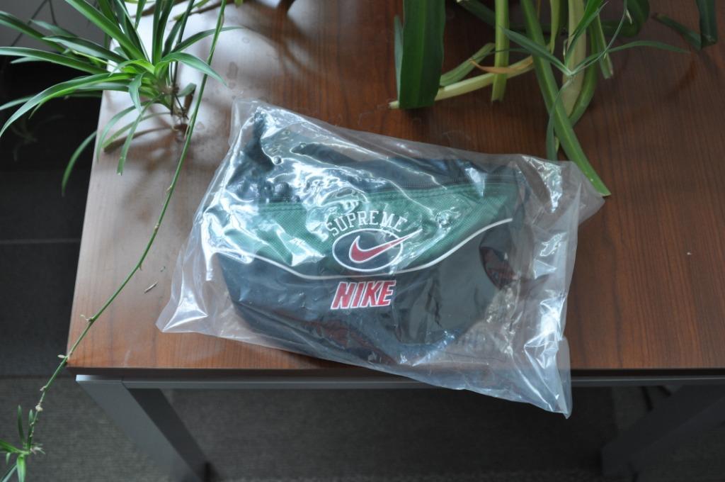 Supreme nike shoulder outlet bag green
