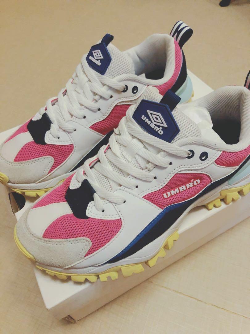 Umbro online dad shoes