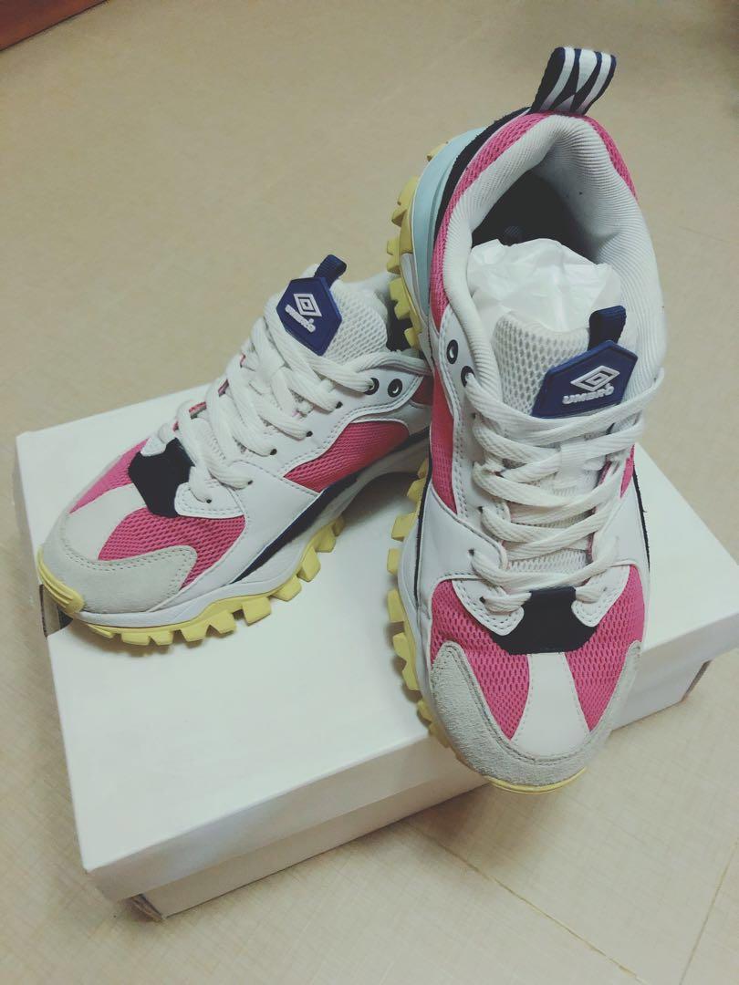 UMBRO BUMPY DAD SHOES SNEAKER Carousell