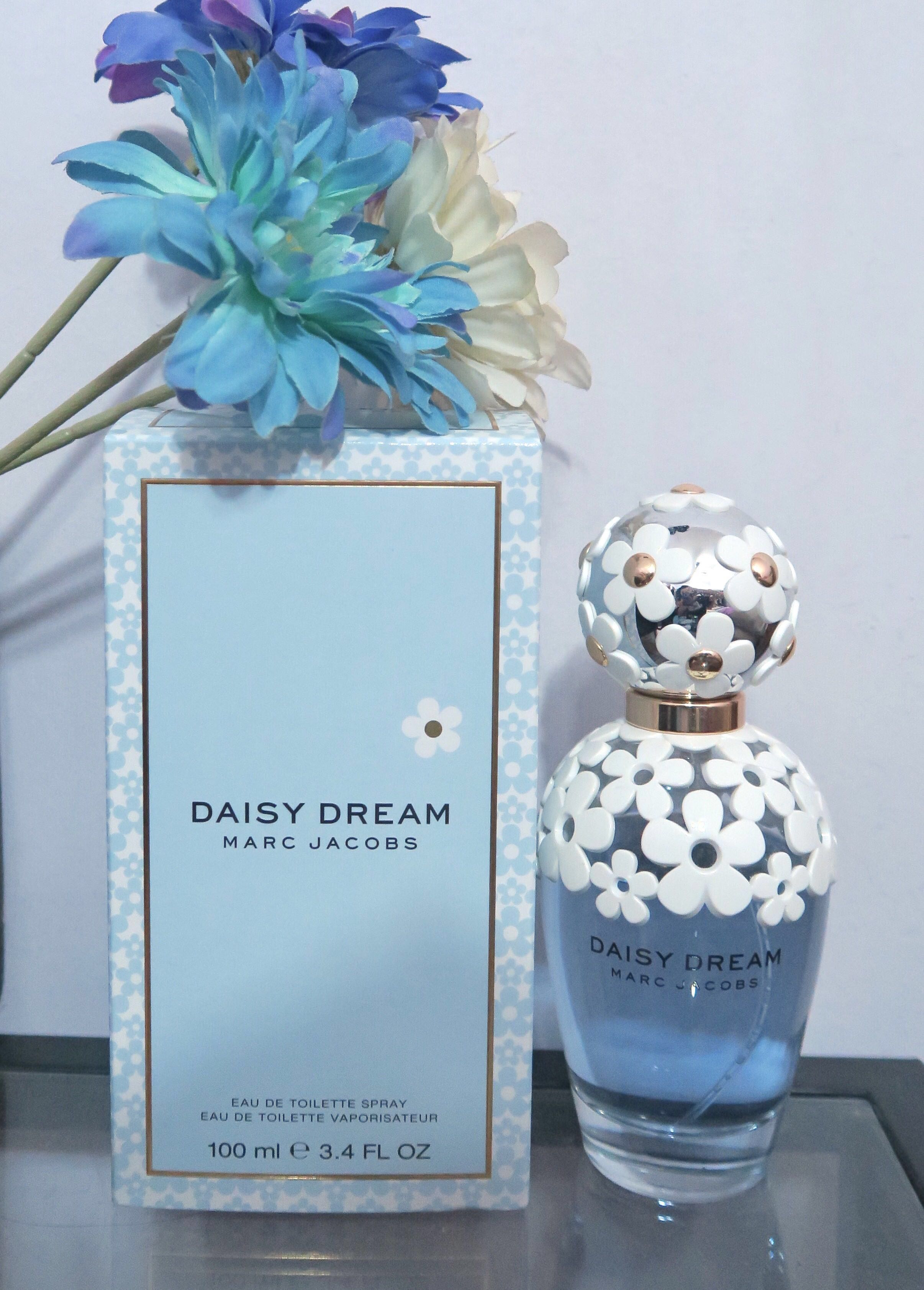 marc jacobs daisy blue bottle