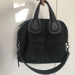 (Kategori: ) berada di . Dikirim oleh fashion.items.preloved (ID iklan 233016113, Gambar 1). Deskripsi: .