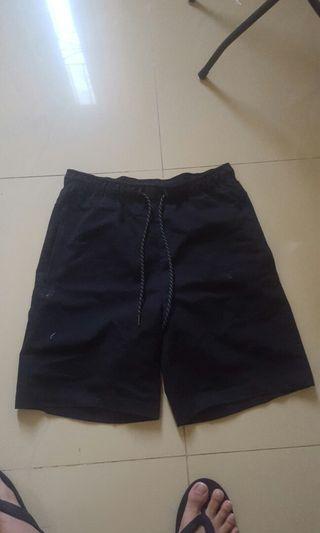 Celana pendek hitam FREE ONGKIR