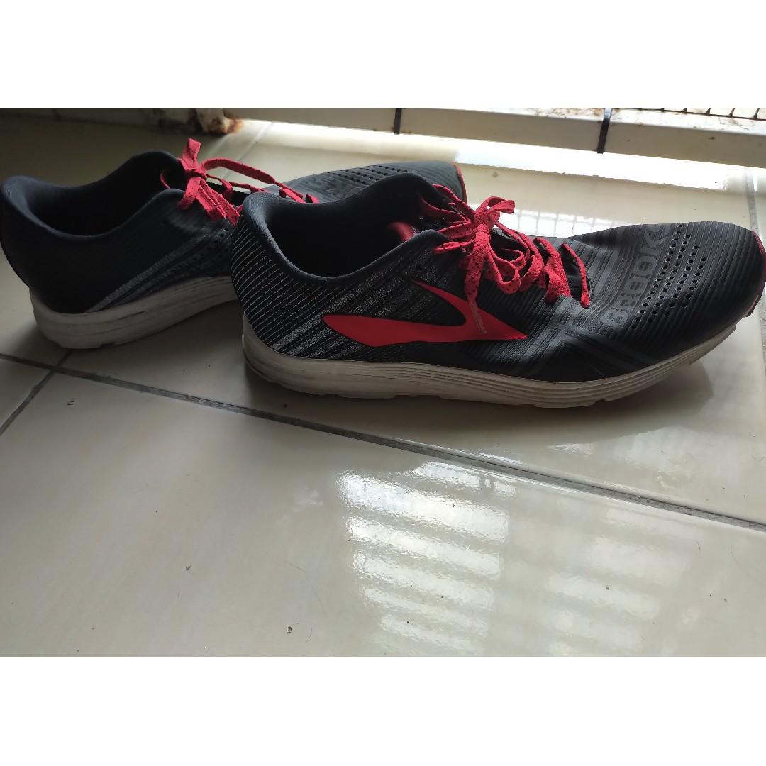 used brooks running shoes
