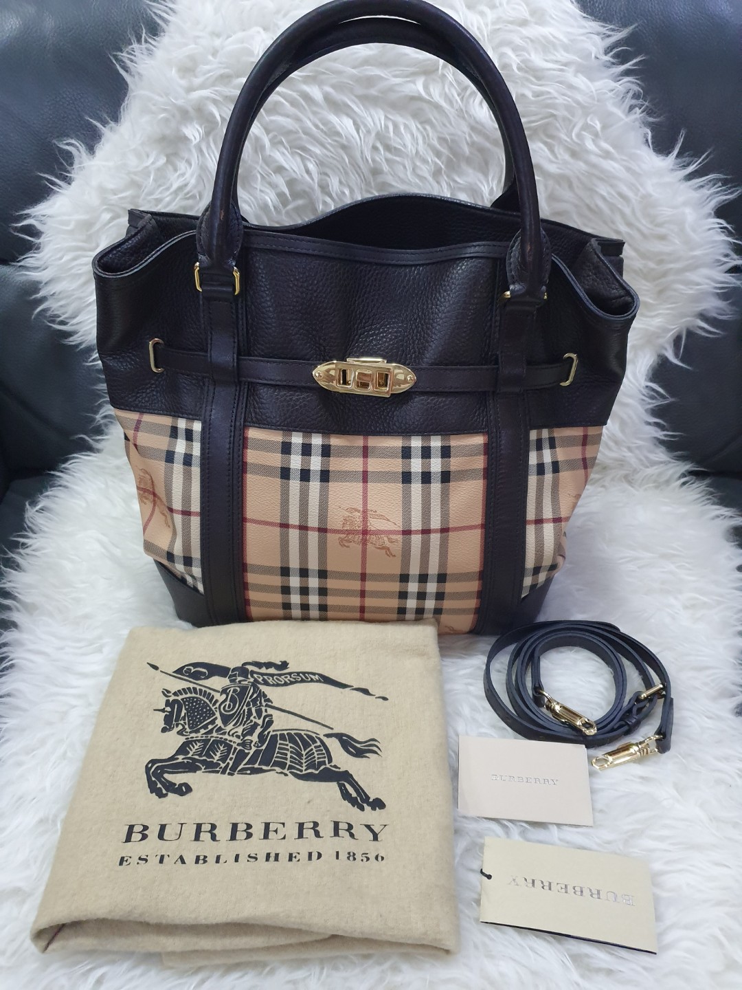 Burberry golderton tote 2025