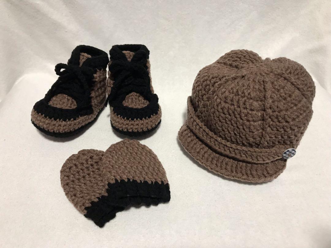 baby boy hat and mittens set