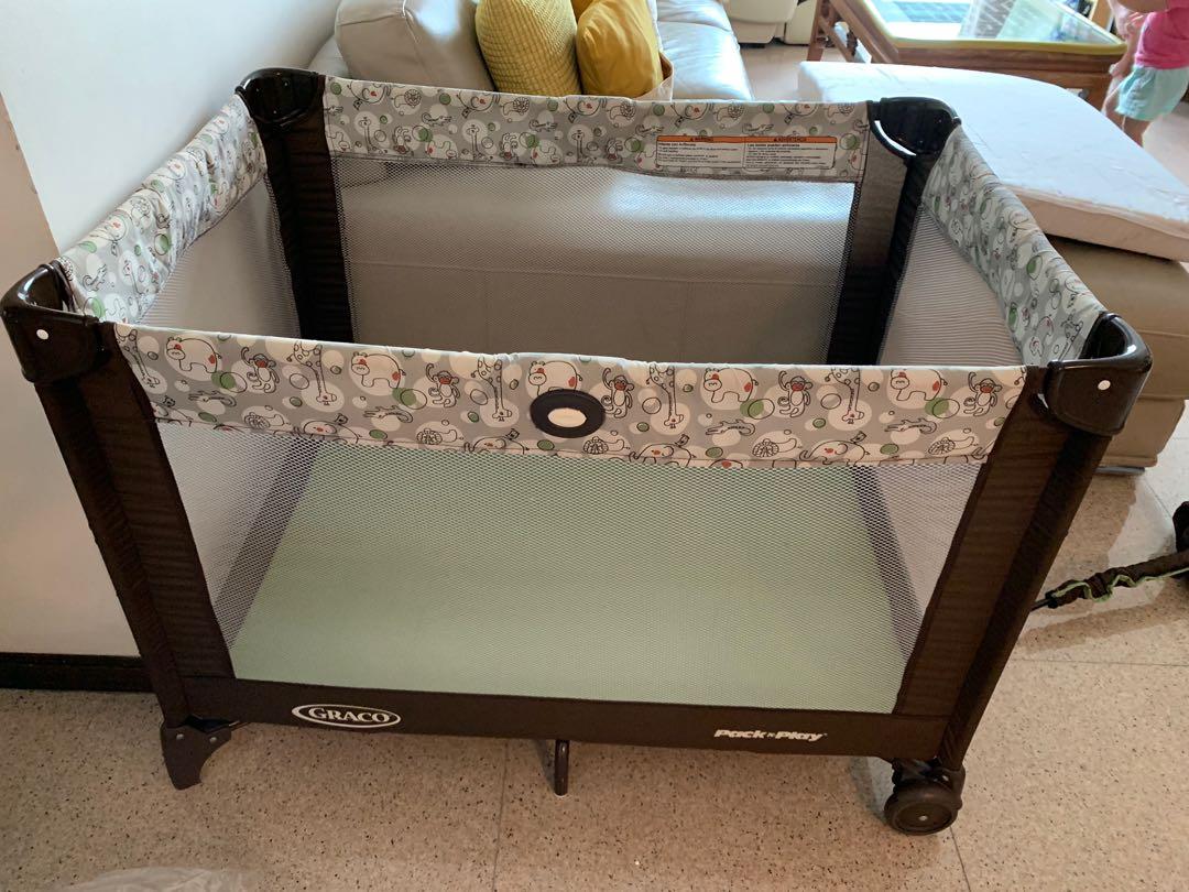 Graco Pack N Play On The Go Playpen Playard Cot Crib Babies