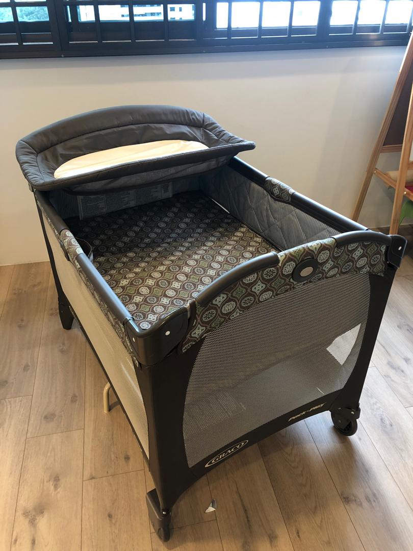 graco diaper changing table