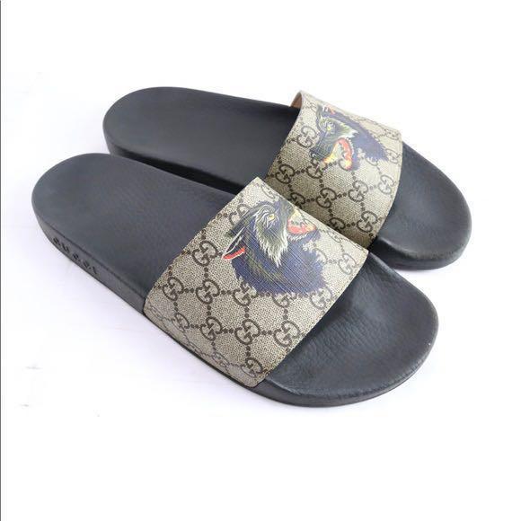 gucci gg supreme slides with wolf