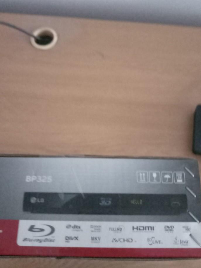 LG bp325 blu ray dvd player brand new in box, TV & Home Appliances, TV