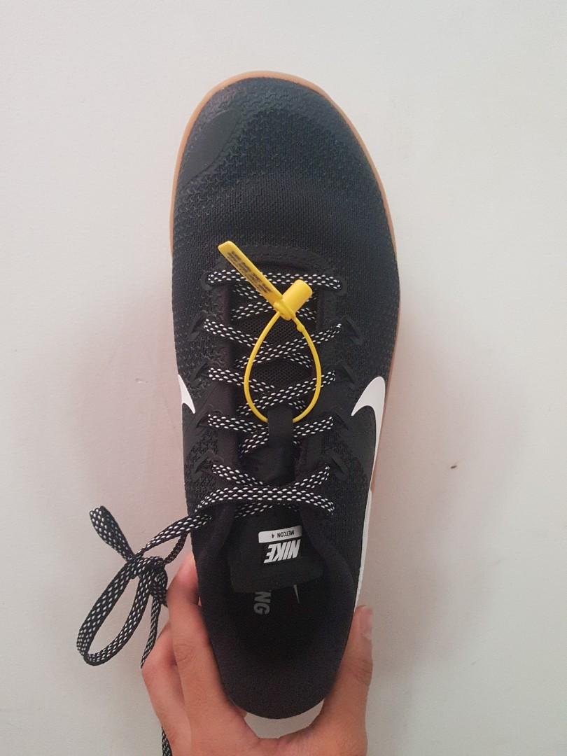 nike free trainer 1.0 womens gold