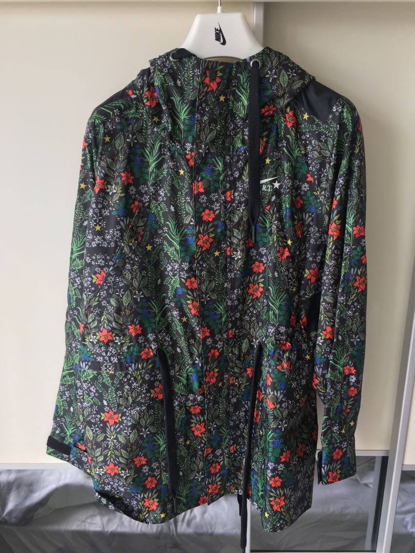 nike women's floral shirt