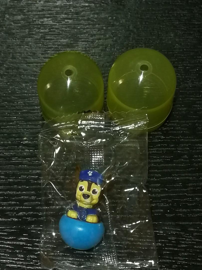 Paw Patrol Weebles Wobble Collection Chase yellow capsule