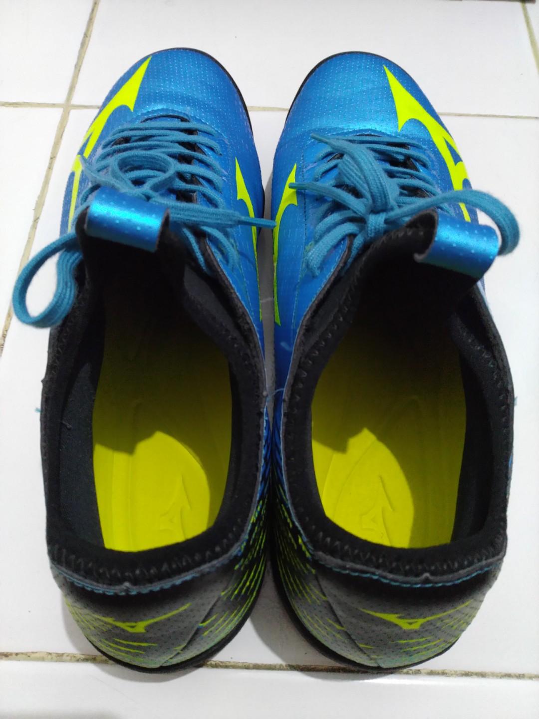 Sepatu Futsal Mizuno Basara Sala Pro In Blujay Yellow Q1ga193145 Original Size Eu 43 Olah Raga Perlengkapan Olahraga Lainnya Di Carousell