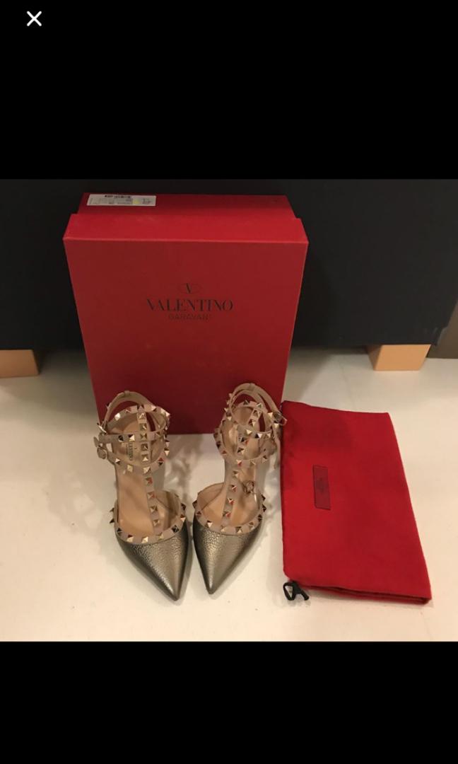 valentino rockstud 37