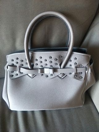 (Category: ) located in . Submitted by tttkira (Listing ID 216565404, Image 1). Description: .