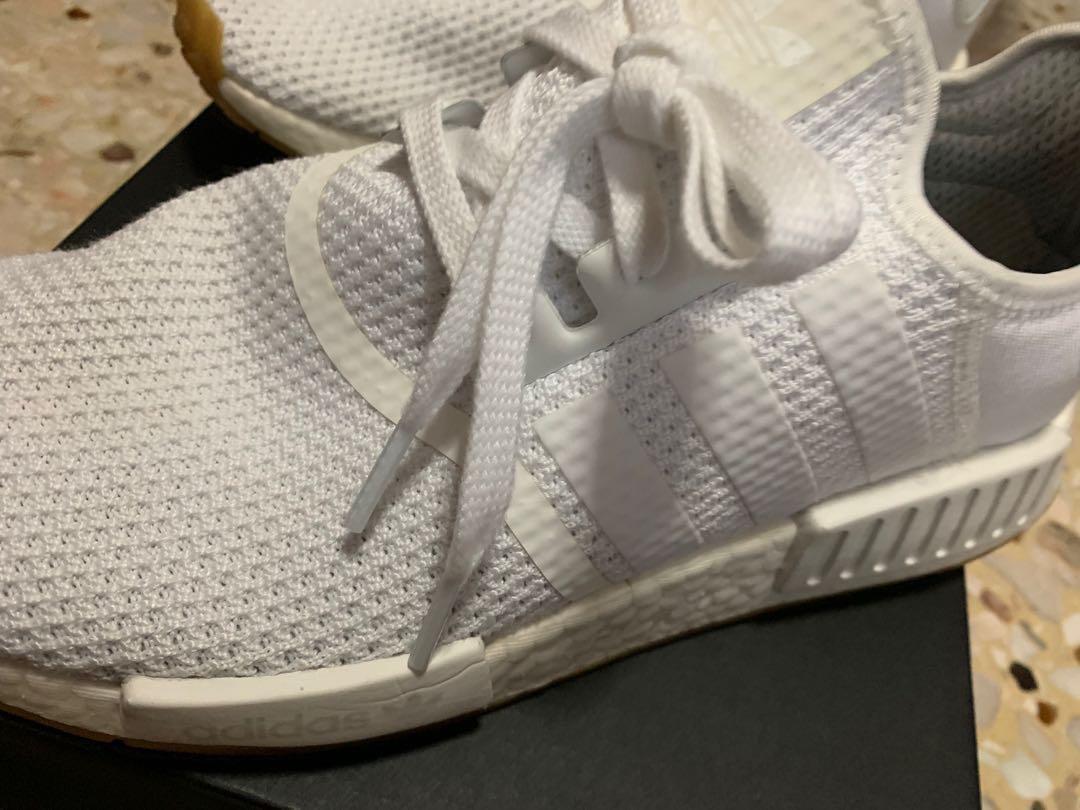 Adidas originals nmd_r1 hot sale trainers white d96635