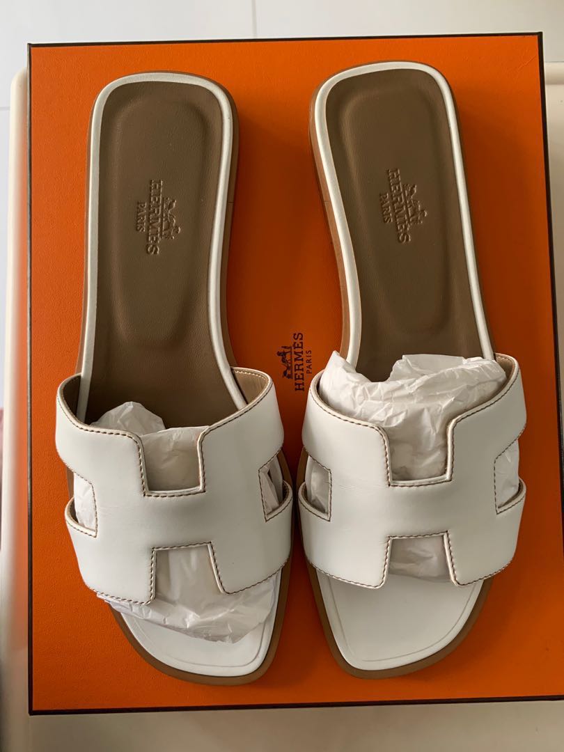 White hermes oran hotsell sandals