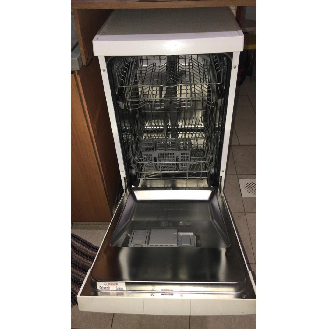Bosch Slimline Dishwasher, Home Appliances, Cleaning & Laundry on Carousell