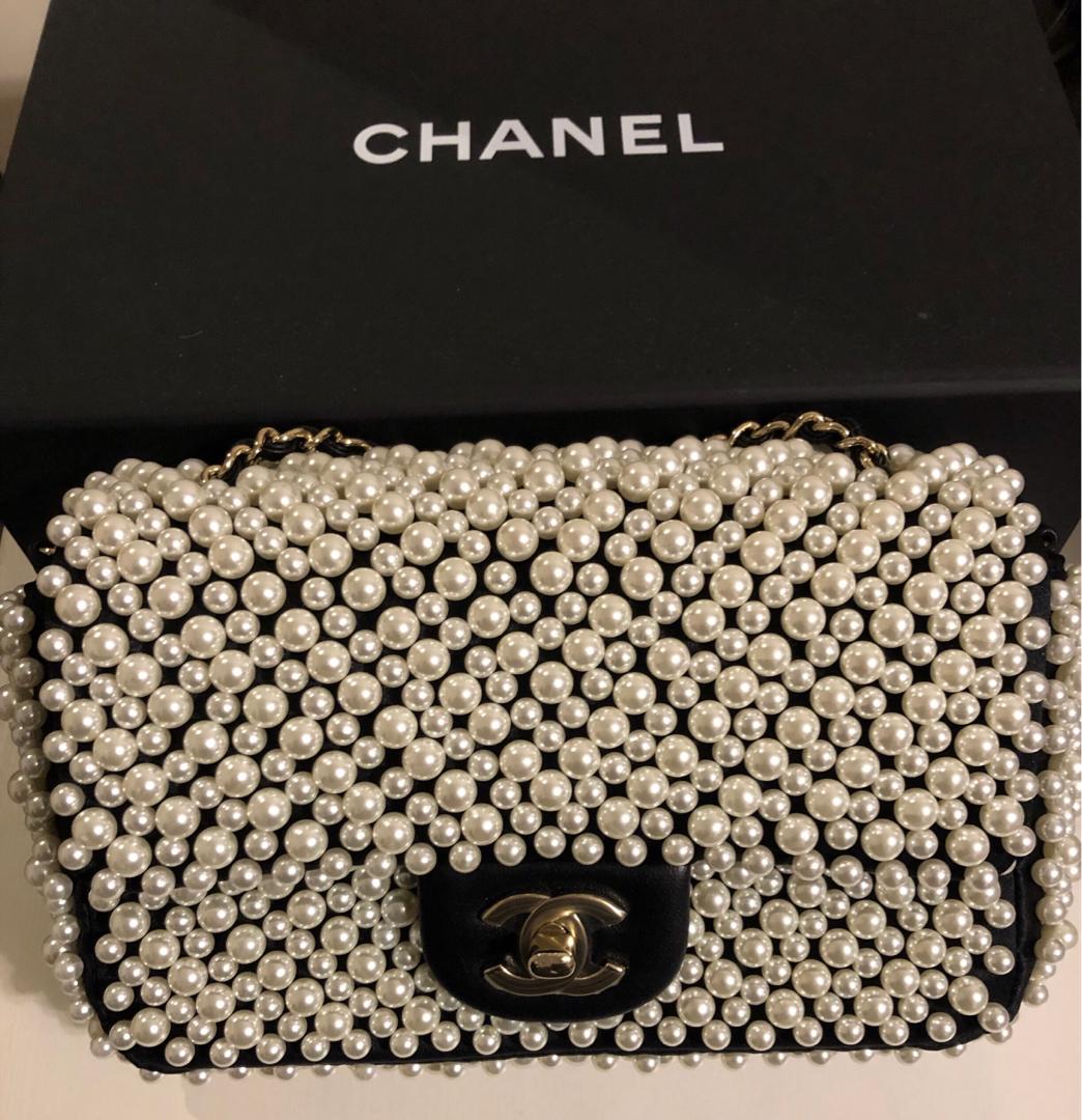 chanel pearl mini flap bag
